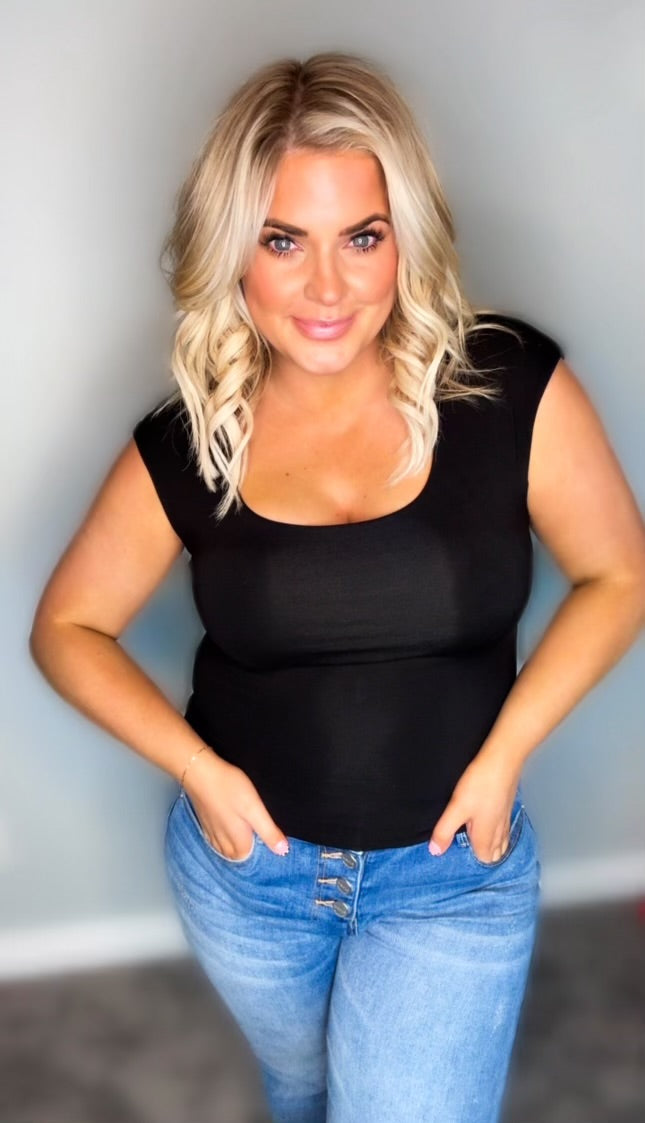 The Ashley Scoop T